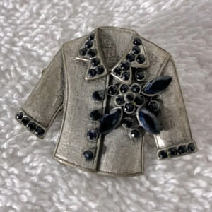 Vintage Grey  Metal Jacket With Black Jewels Pin Brooch